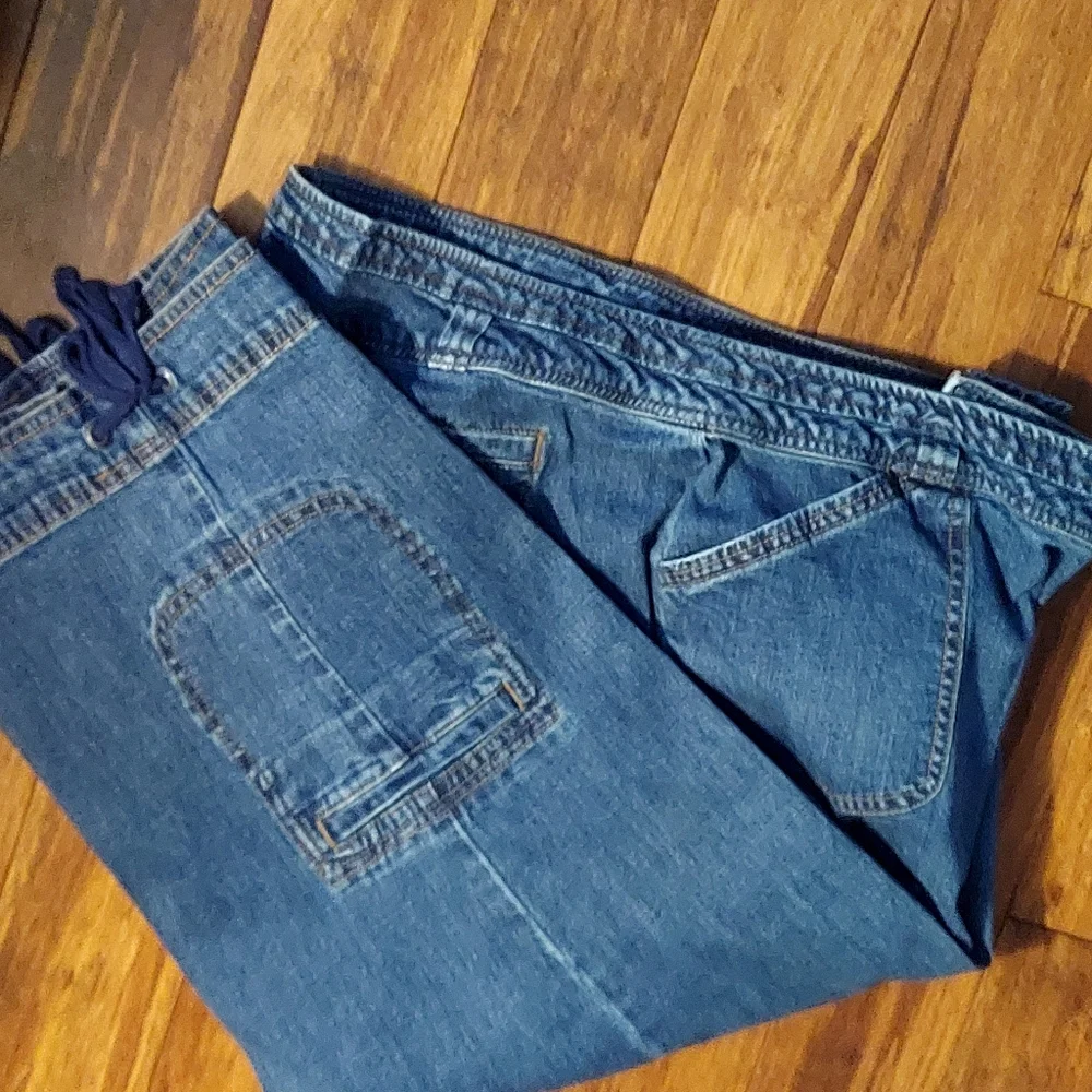 Coldwater Creek Women's Capris - Picture 2 of 9
